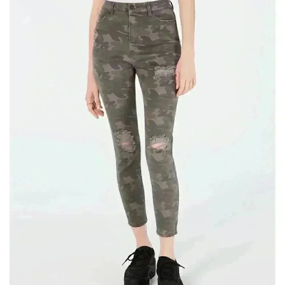 Vanilla Star Jeans Ripped Camo Cropped size 7 in Juniors